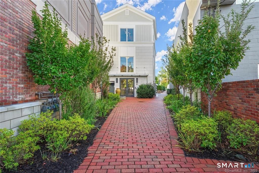 304 Gramercy Park, New Canaan, CT 06840