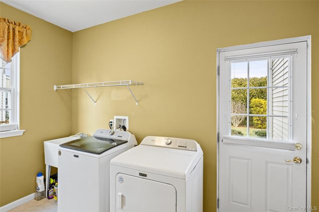 4 Avolet Court, Mount Sinai, NY 11766