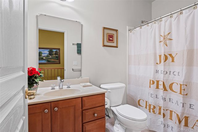 4 Avolet Court, Mount Sinai, NY 11766