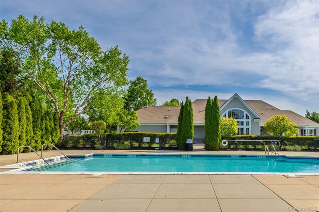 4 Avolet Court, Mount Sinai, NY 11766