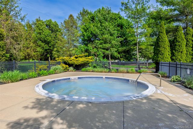 4 Avolet Court, Mount Sinai, NY 11766