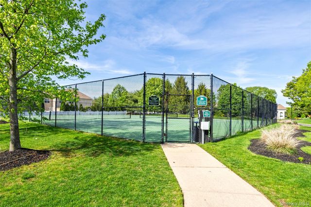 4 Avolet Court, Mount Sinai, NY 11766