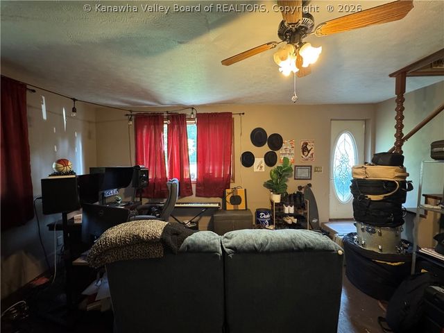 776 Mile Fork Road, Charleston, WV 25312