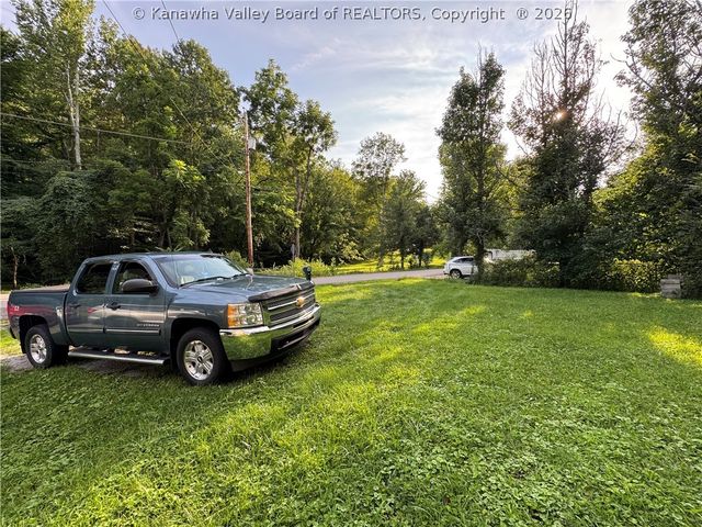 776 Mile Fork Road, Charleston, WV 25312