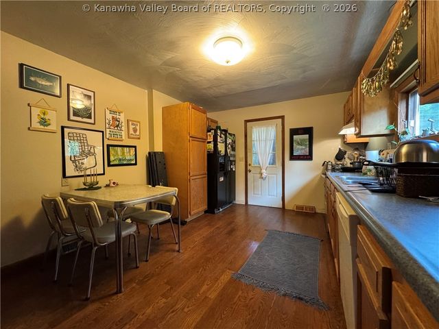 776 Mile Fork Road, Charleston, WV 25312