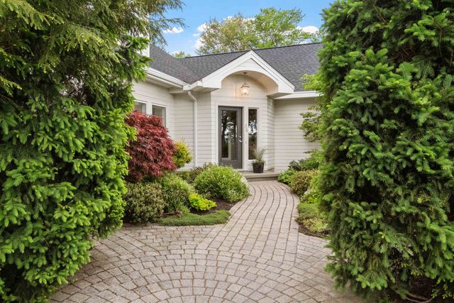 34 Briarwood Avenue, Sanbornton, NH 03269