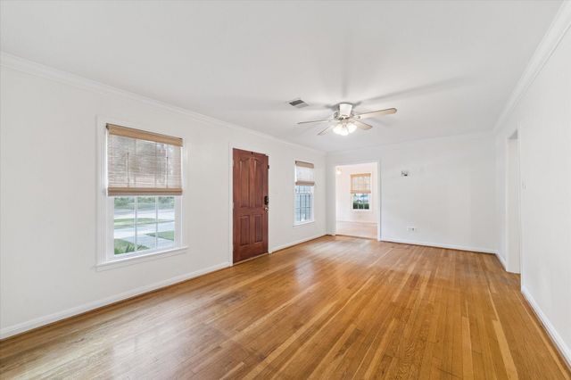 1063 W 43rd Street, Houston, TX 77018
