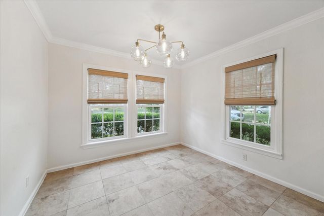 1063 W 43rd Street, Houston, TX 77018