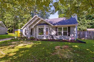 16 Glendale Oaks Court, Greensboro, NC 27406