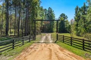 274 Game Reserve Rd., Columbia, MS 39429