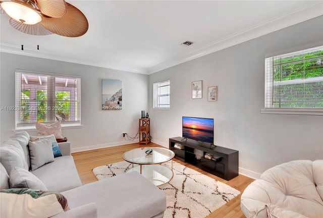 515 SW 9th St, Fort Lauderdale, FL 33315