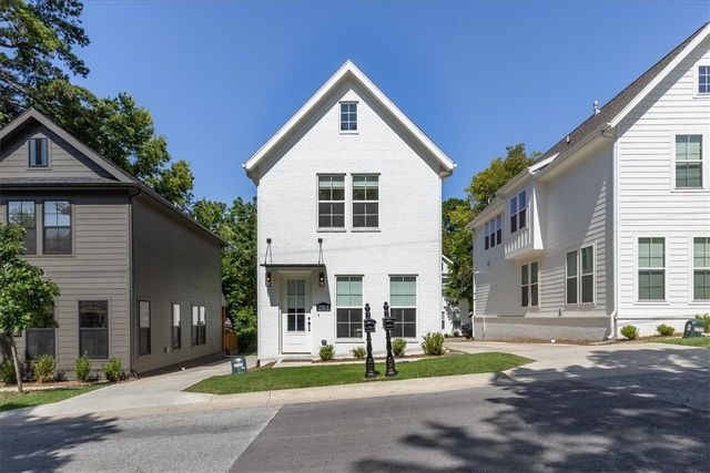 251 S Church Avenue, Fayetteville, AR 72701