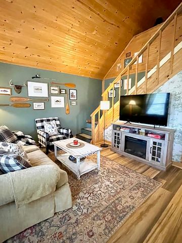 89 B E Valley Drive, Hardy, AR 72542