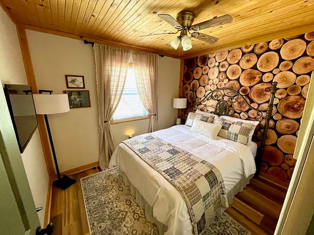 89 B E Valley Drive, Hardy, AR 72542