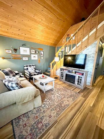 89 B E Valley Drive, Hardy, AR 72542