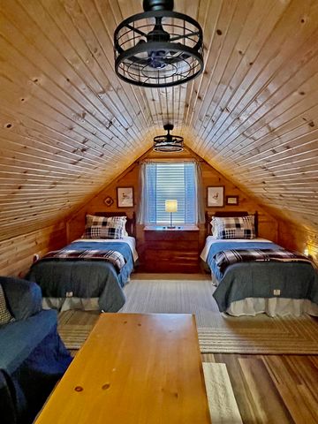 89 B E Valley Drive, Hardy, AR 72542