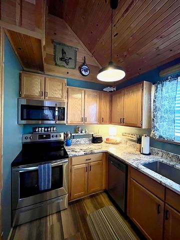 89 B E Valley Drive, Hardy, AR 72542