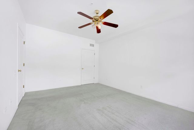 51 Arboretum Drive, Lombard, IL 60148