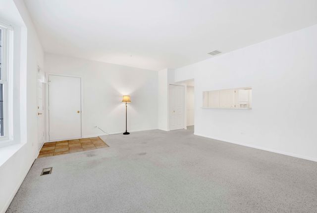 51 Arboretum Drive, Lombard, IL 60148