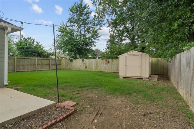 991 FORREST AVE, Memphis, TN 38105