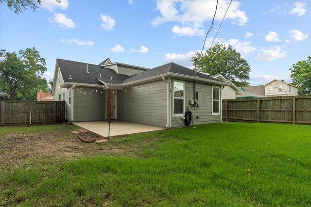 991 FORREST AVE, Memphis, TN 38105