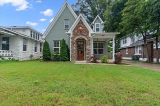 991 FORREST AVE, Memphis, TN 38105
