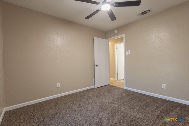 889 Nola Ruth Boulevard, Harker Heights, TX 76548