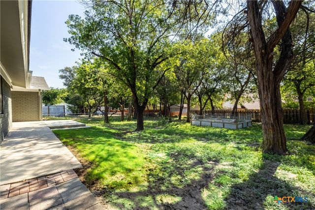 889 Nola Ruth Boulevard, Harker Heights, TX 76548
