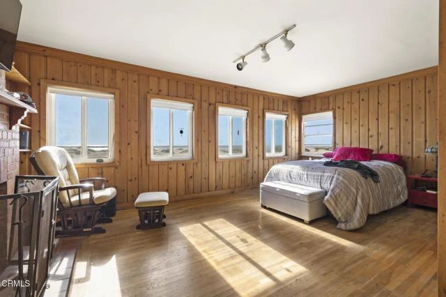 3025 Ocean Drive, Oxnard, CA 93035