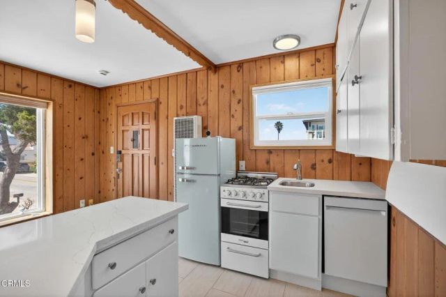 3025 Ocean Drive, Oxnard, CA 93035