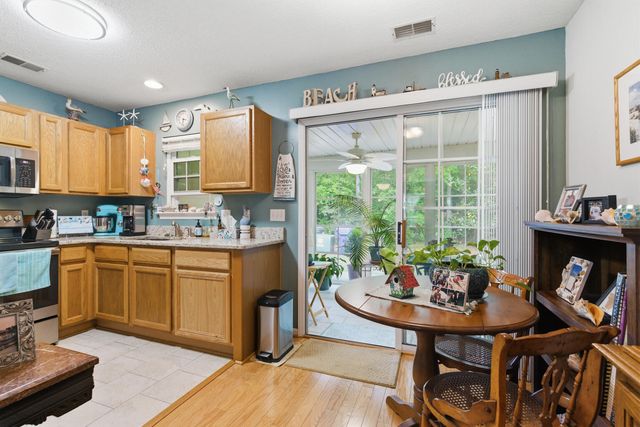 8124 Shadow Oak Drive, North Charleston, SC 29406