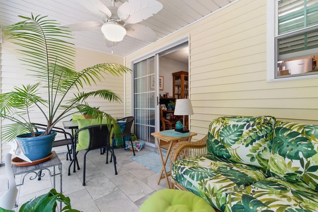 8124 Shadow Oak Drive, North Charleston, SC 29406