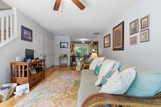 8124 Shadow Oak Drive, North Charleston, SC 29406