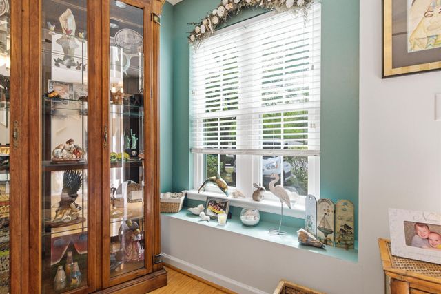 8124 Shadow Oak Drive, North Charleston, SC 29406