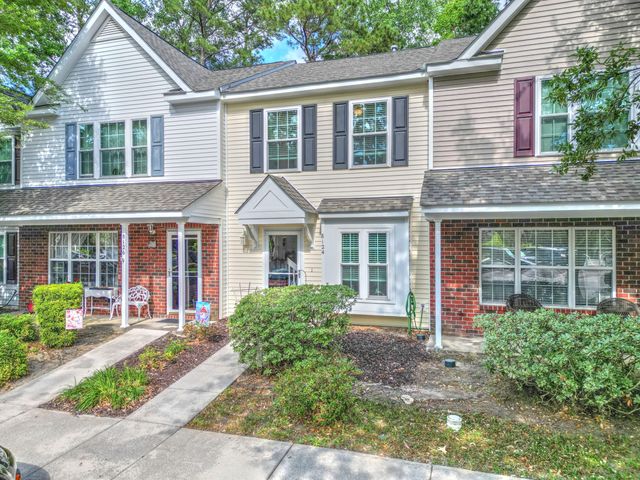 8124 Shadow Oak Drive, North Charleston, SC 29406