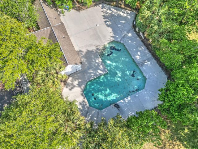 8124 Shadow Oak Drive, North Charleston, SC 29406