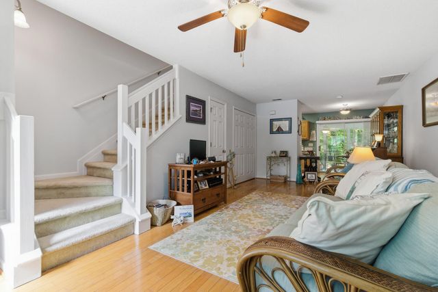 8124 Shadow Oak Drive, North Charleston, SC 29406