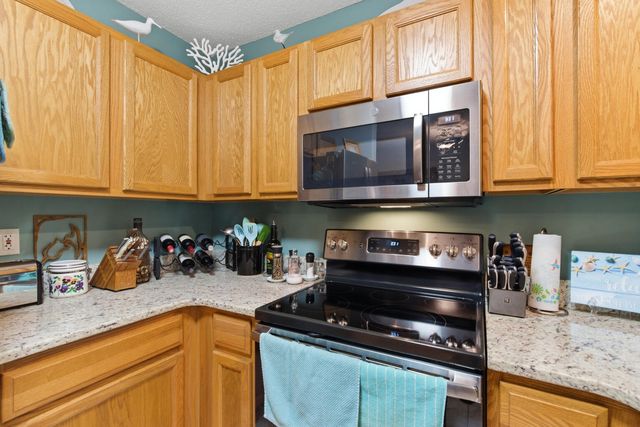 8124 Shadow Oak Drive, North Charleston, SC 29406