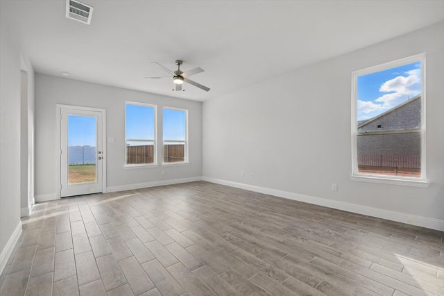 806 Aroco Bend, Princeton, TX 75407