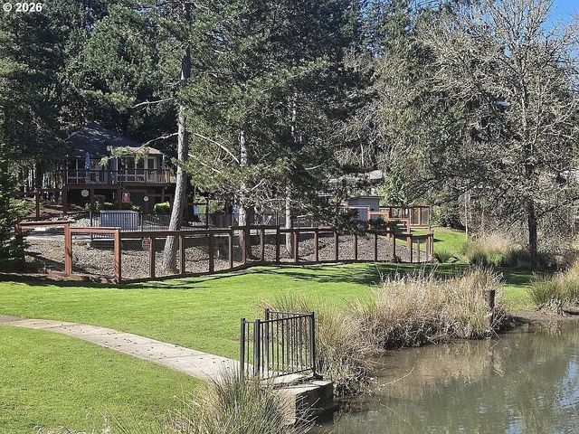 15787 Sw VILLAGE Cir, Beaverton, OR 97007