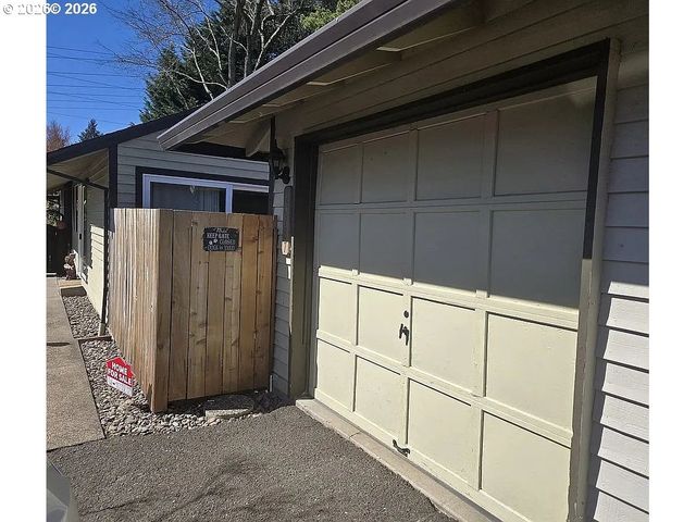 15787 Sw VILLAGE Cir, Beaverton, OR 97007