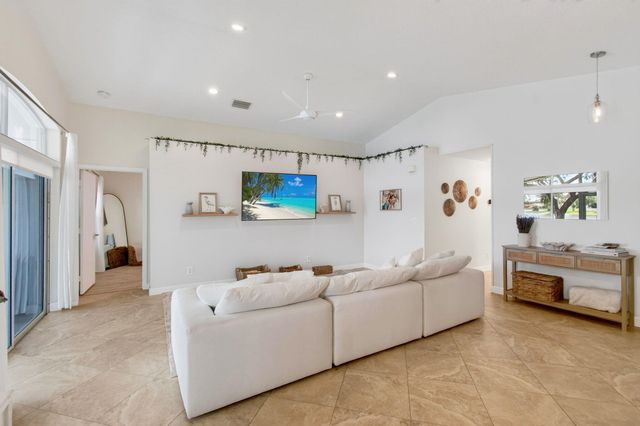 7188 Burgess Drive, Lake Worth, FL 33467