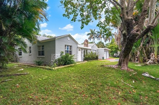 617 LAKESIDE Harbor, Boynton Beach, FL 33435
