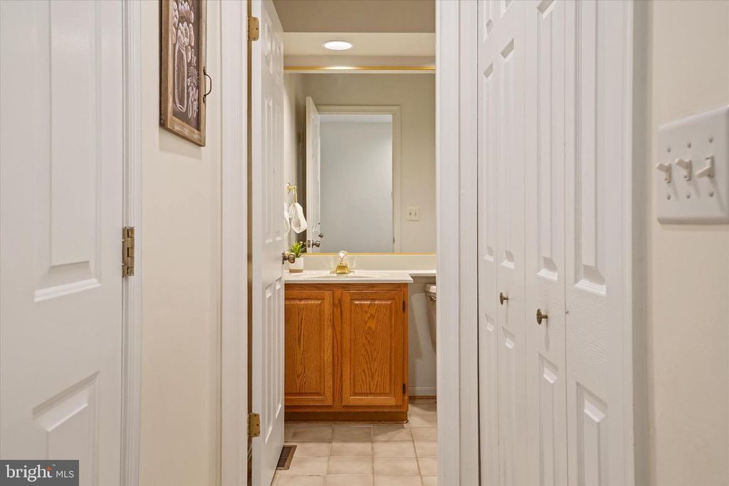 Image 16 of property listing at 147 SPRING PLACE WAY, Annapolis, MD 21401