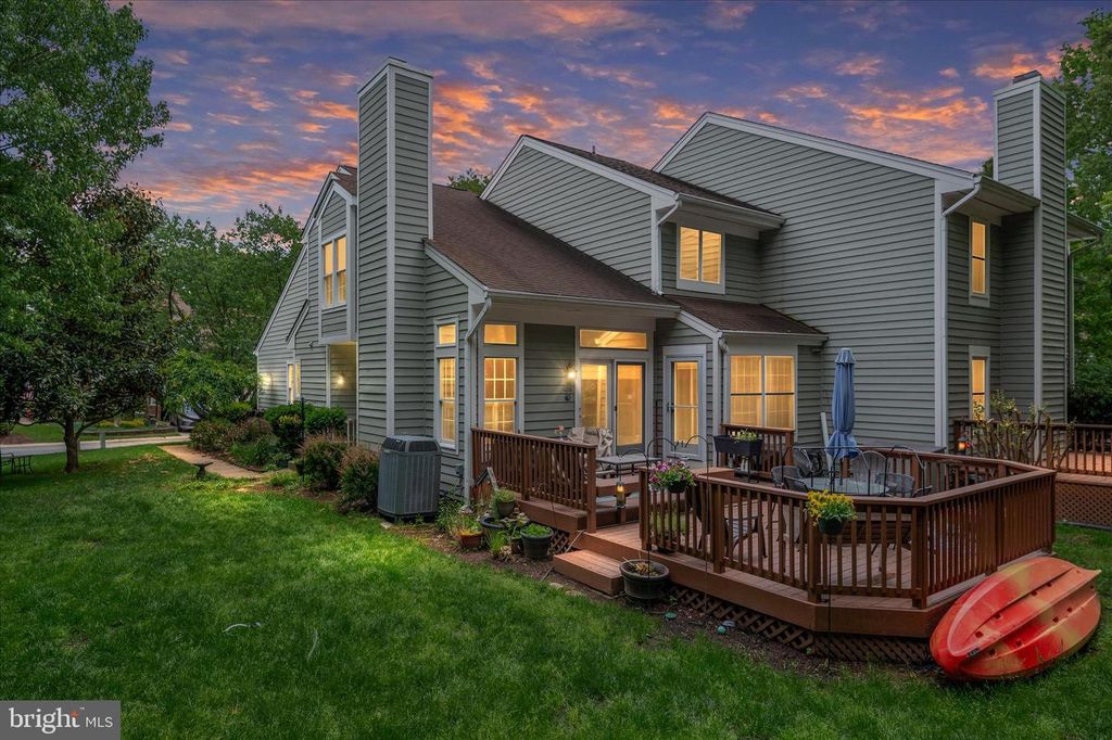 Image 2 of property listing at 147 SPRING PLACE WAY, Annapolis, MD 21401