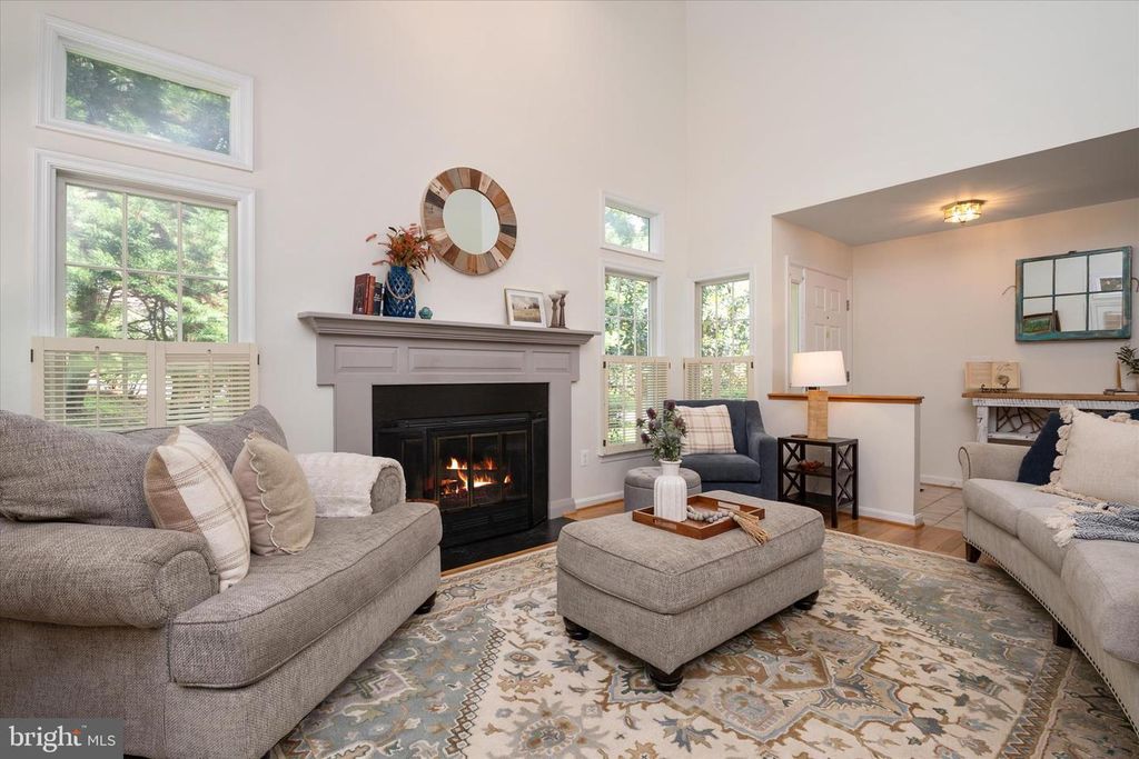 Image 4 of property listing at 147 SPRING PLACE WAY, Annapolis, MD 21401