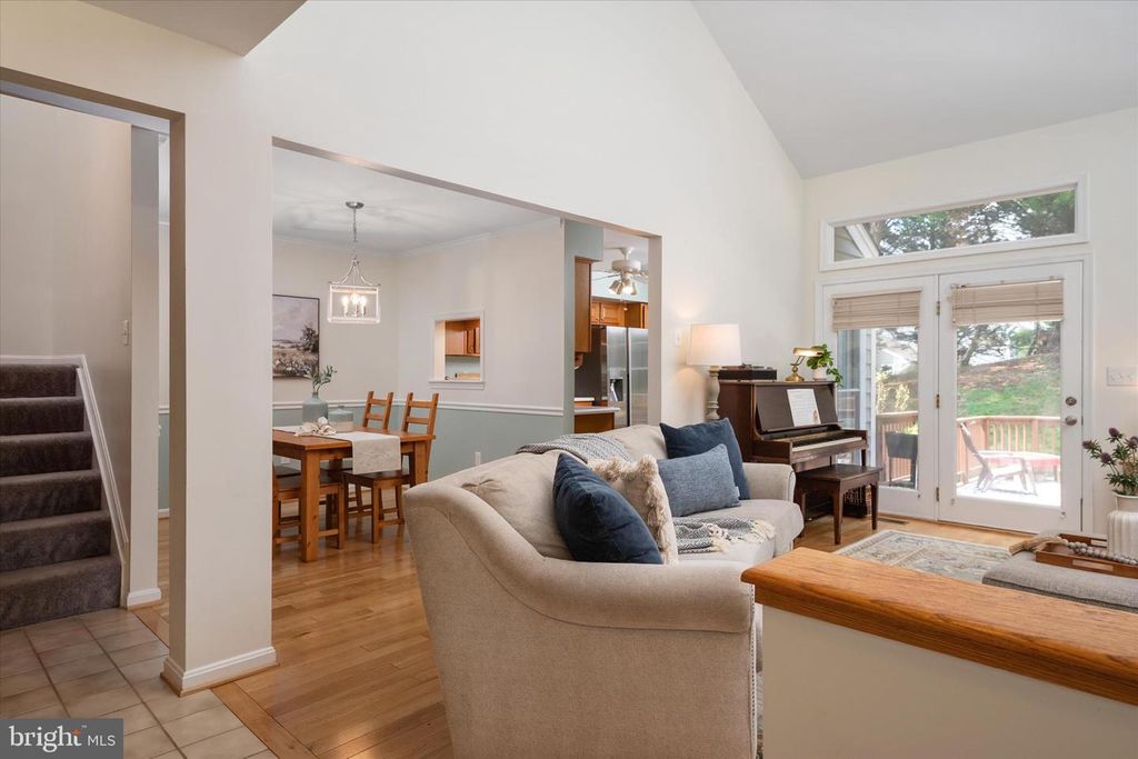 Image 7 of property listing at 147 SPRING PLACE WAY, Annapolis, MD 21401