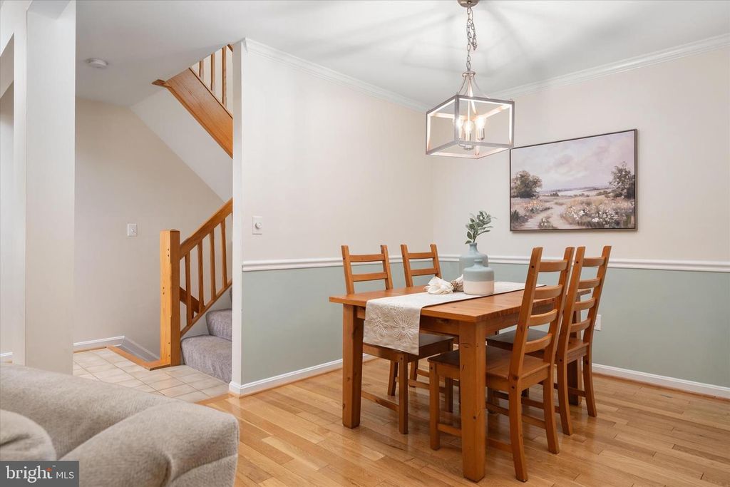 Image 8 of property listing at 147 SPRING PLACE WAY, Annapolis, MD 21401