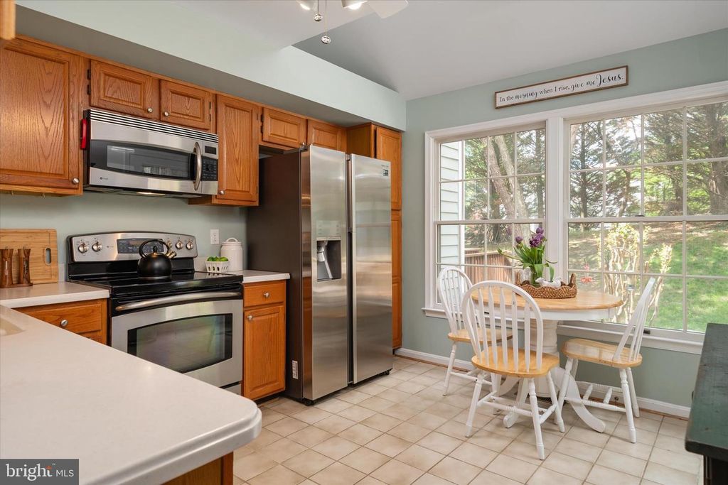 Image 9 of property listing at 147 SPRING PLACE WAY, Annapolis, MD 21401