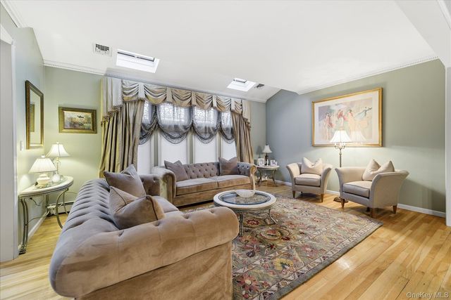 3056 Valentine Place, Wantagh, NY 11793